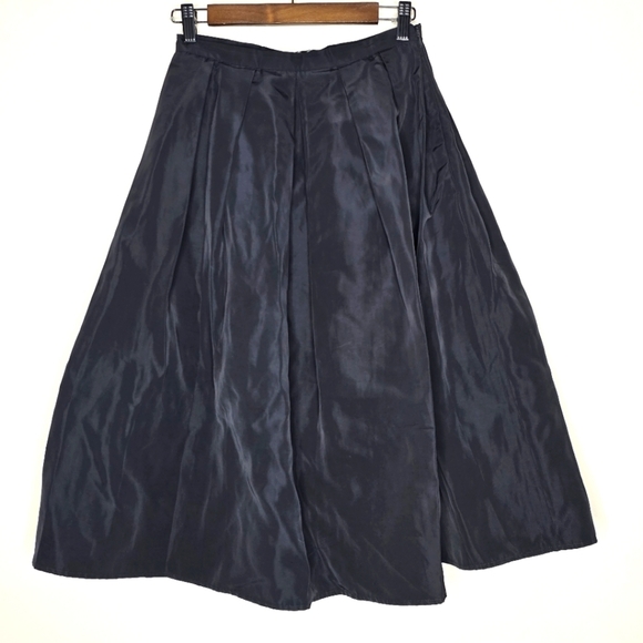 Lord &Taylor Elegant Black Women's Skirt - Picture 1 of 7